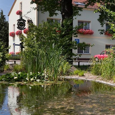 Hotel & Gasthaus Zum Eichenkranz 卢肯瓦尔德 外观 照片