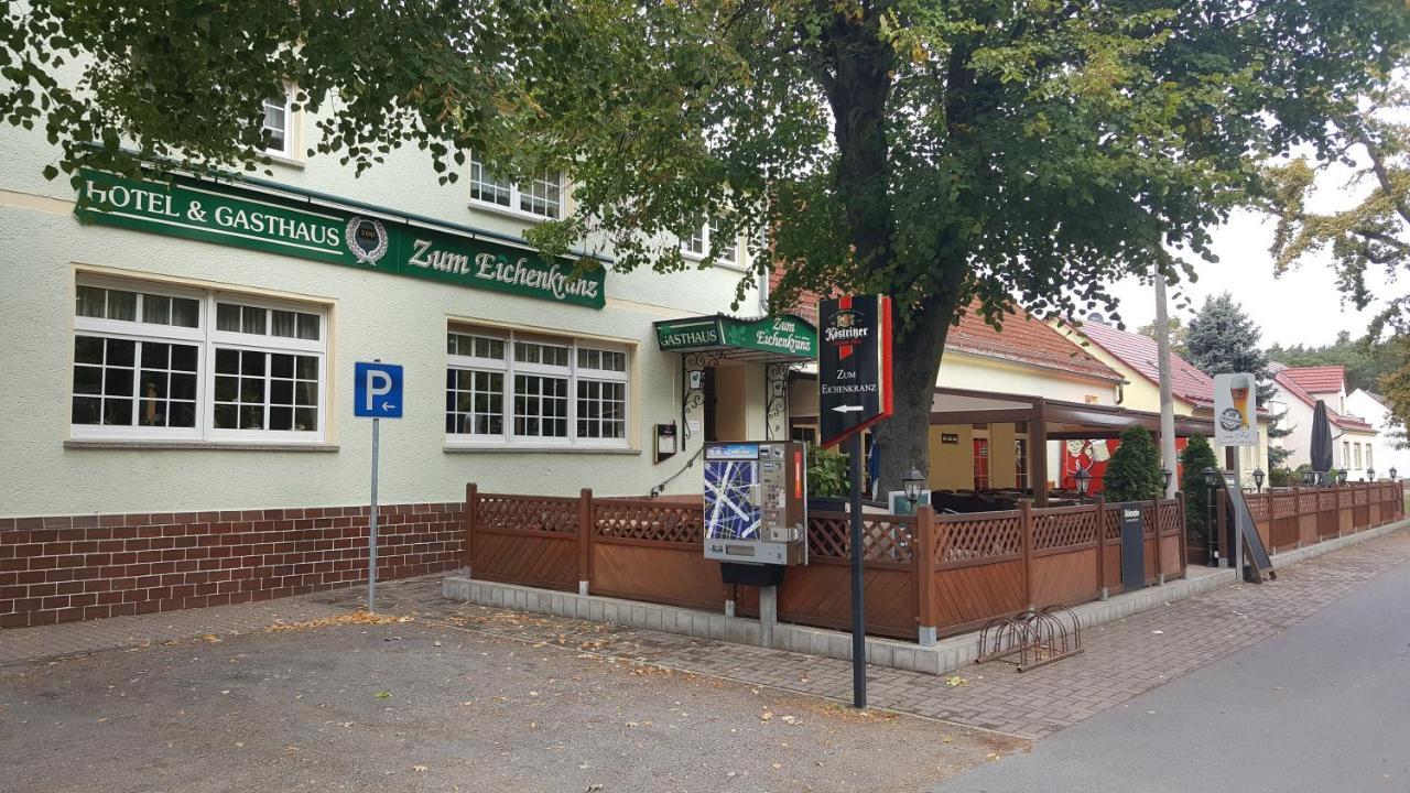 Hotel & Gasthaus Zum Eichenkranz 卢肯瓦尔德 外观 照片