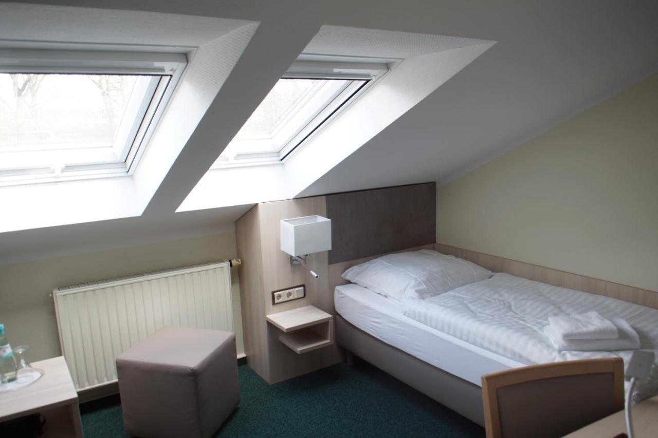 Hotel & Gasthaus Zum Eichenkranz 卢肯瓦尔德 外观 照片